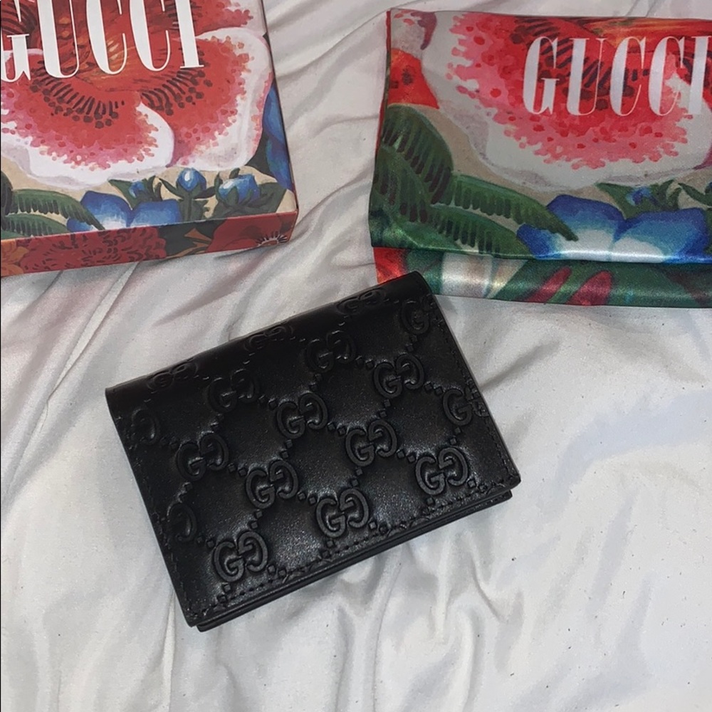 Gucci Signature Card Case Wallet